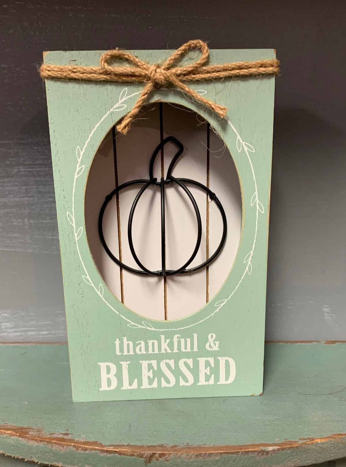 Wire Pumpkin Plaque